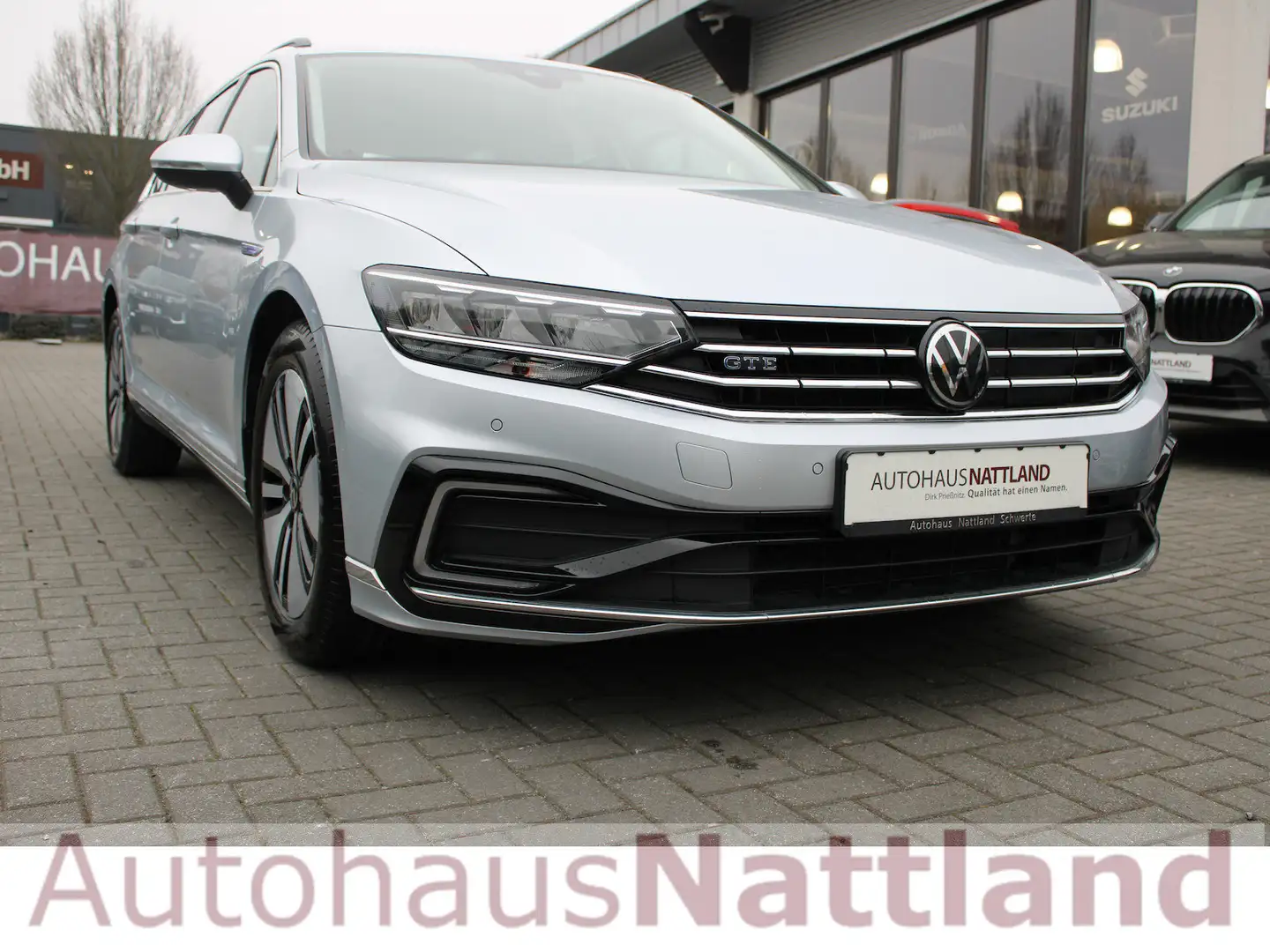 Volkswagen Passat Variant GTE DSG RFK Navi LED ACC AHK 1.Hd. Argento - 2