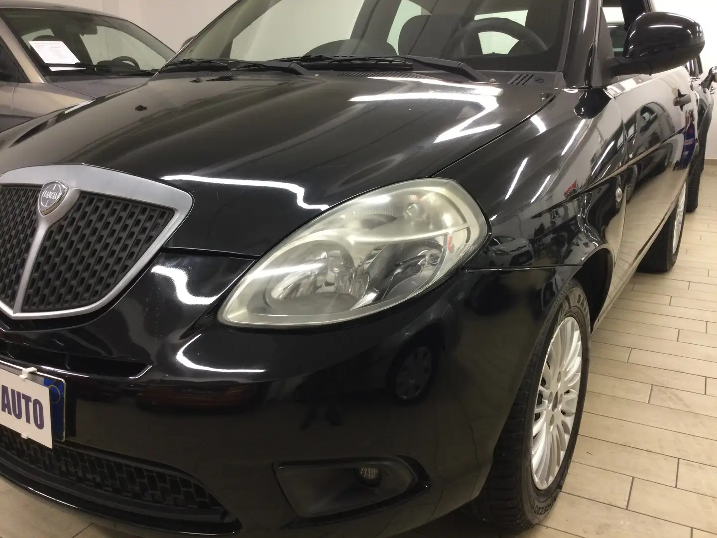 Lancia Ypsilon 1.2 8v Argento Noir - 2