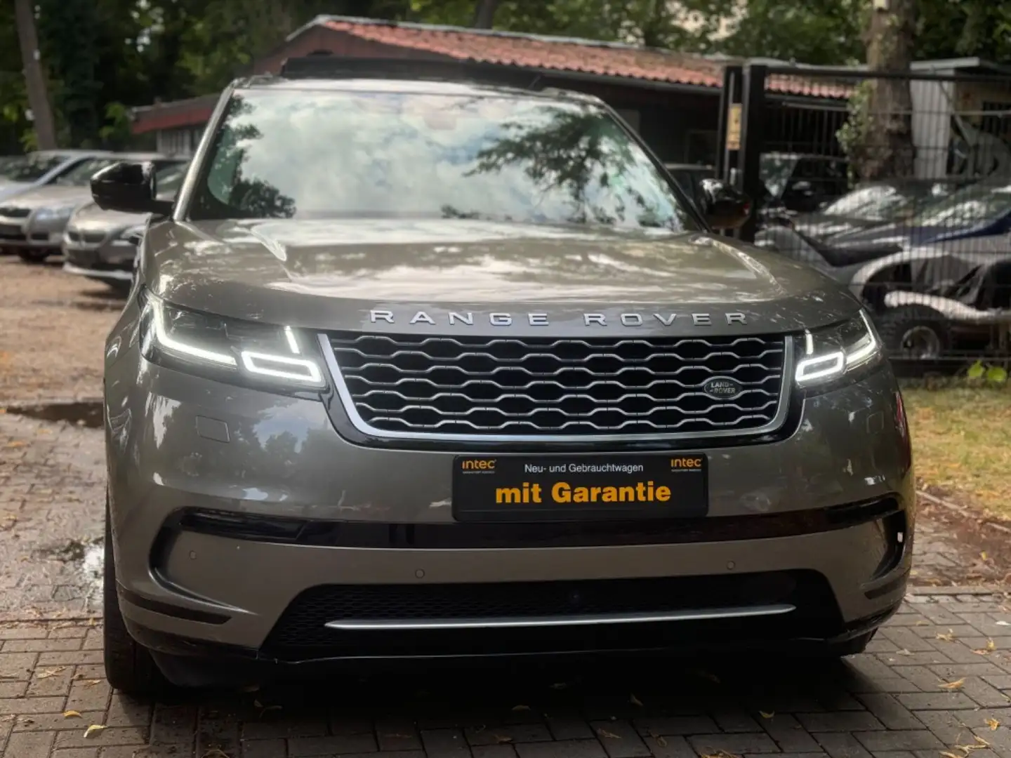 Land Rover Range Rover Velar D240 R-Dynamic HSE Panorama Gold - 1