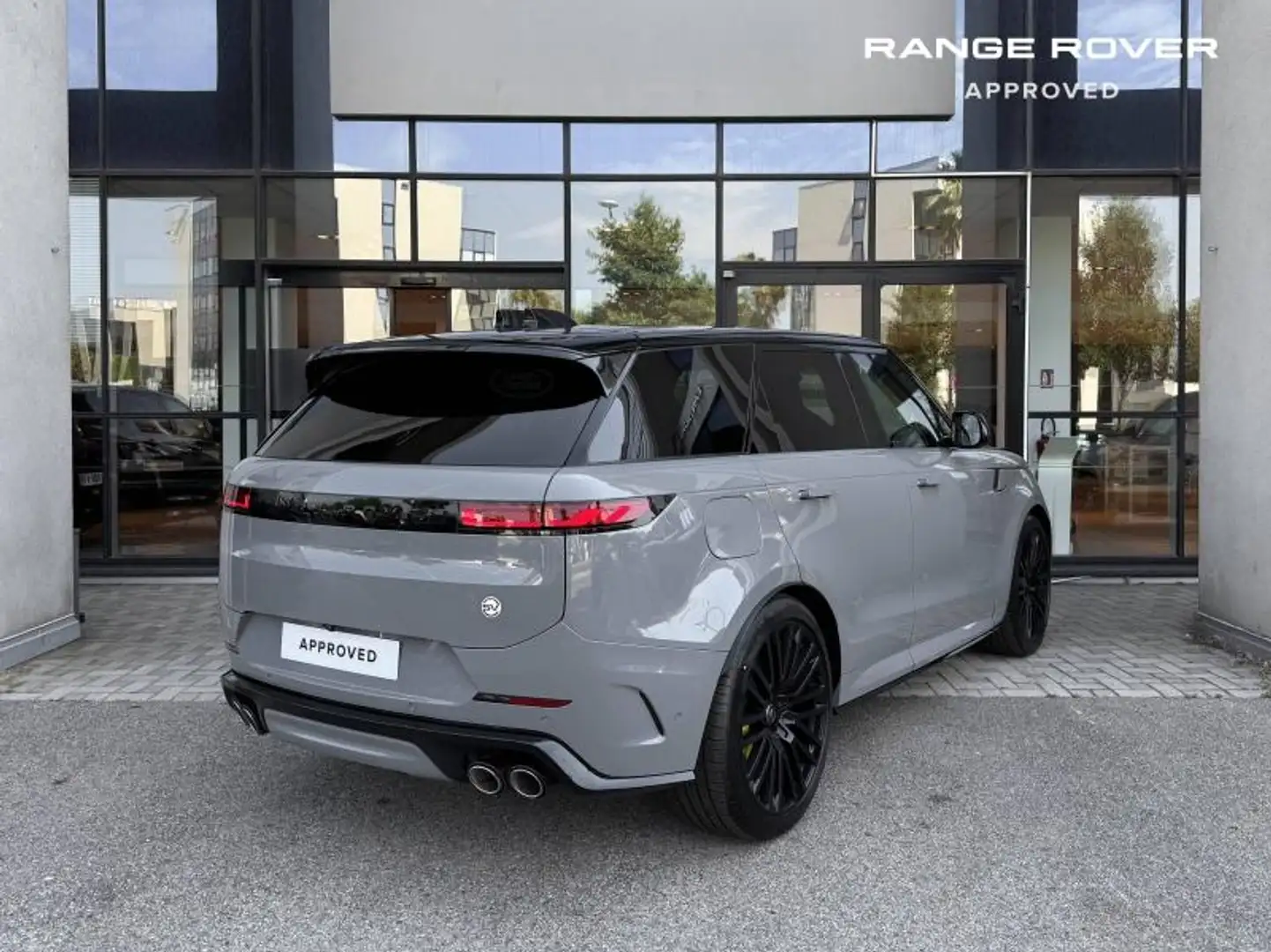 Land Rover Range Rover Sport 4.4 P635 635ch MHEV SV Edition Two - 2