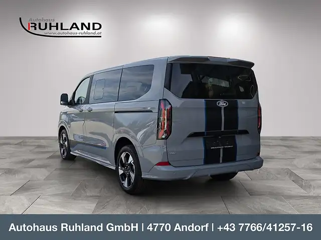 Ford Tourneo Custom Bus 2.5 PHEV 340 L1H1 FWD Sport Aut. Ansicht 3