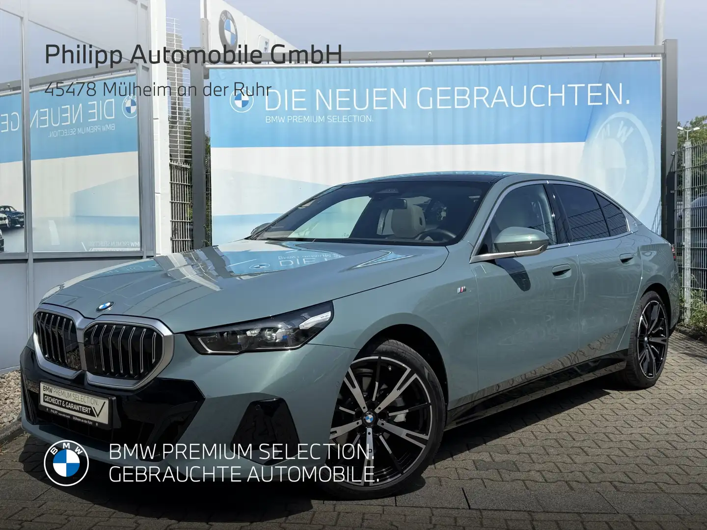 BMW 520 i M Sport StHzg DA+ PA+ h/k PANO Sitzklima Grün - 2