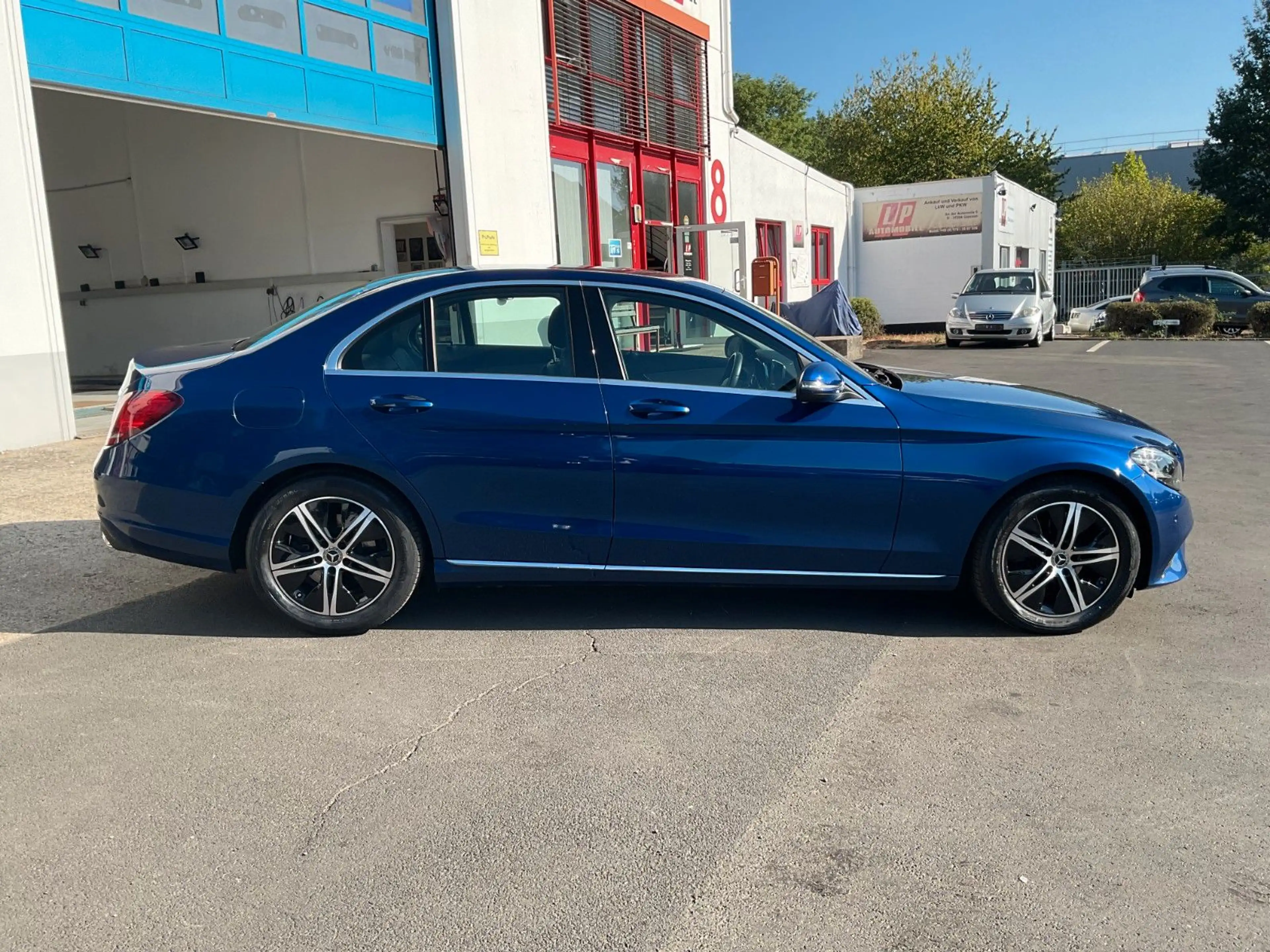 Mercedes-Benz C 180 C Avantgarde  LED  Navi Kamera PDC ACC — photo 4