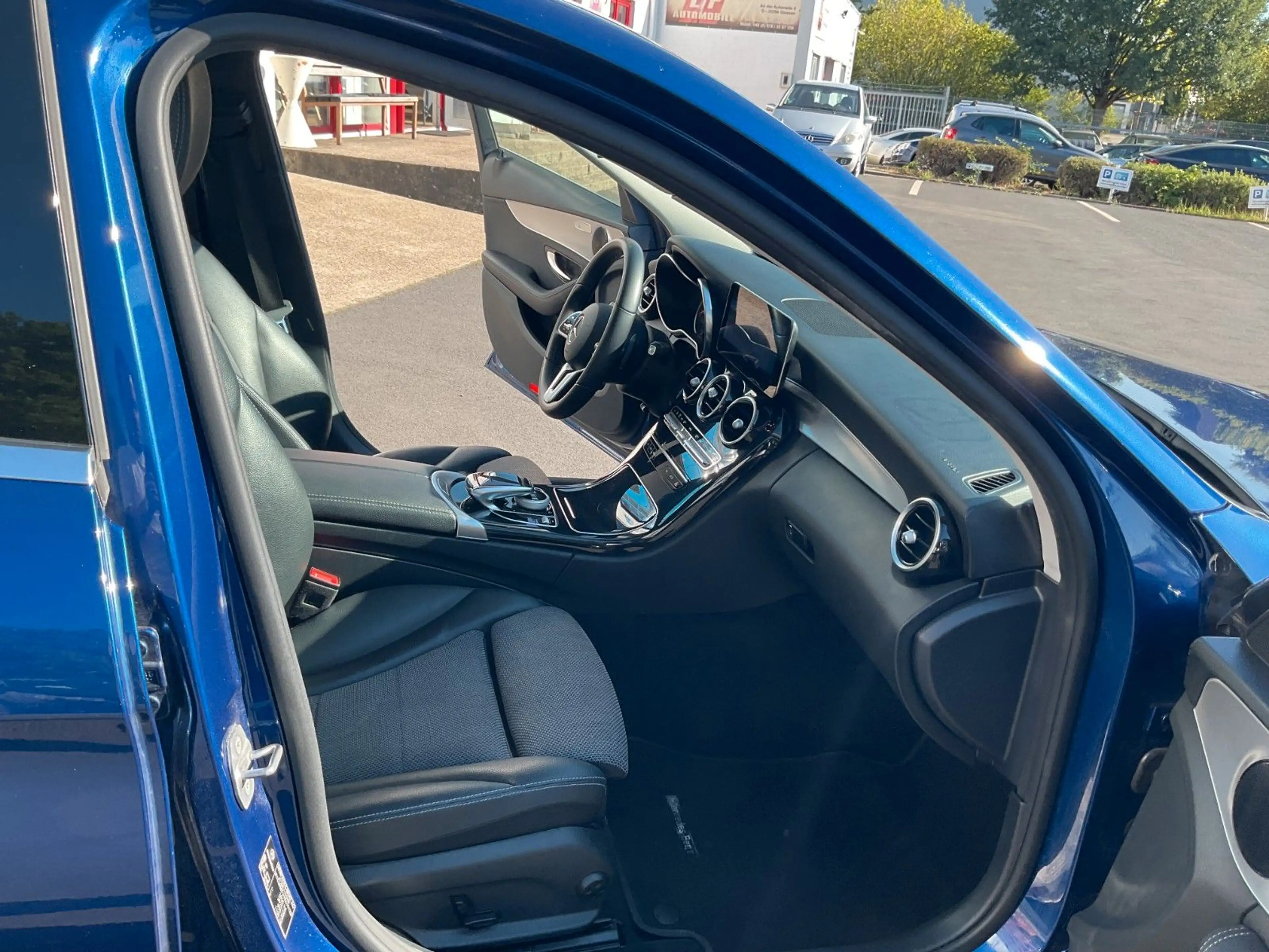 Mercedes-Benz C 180 C Avantgarde  LED  Navi Kamera PDC ACC — photo 12