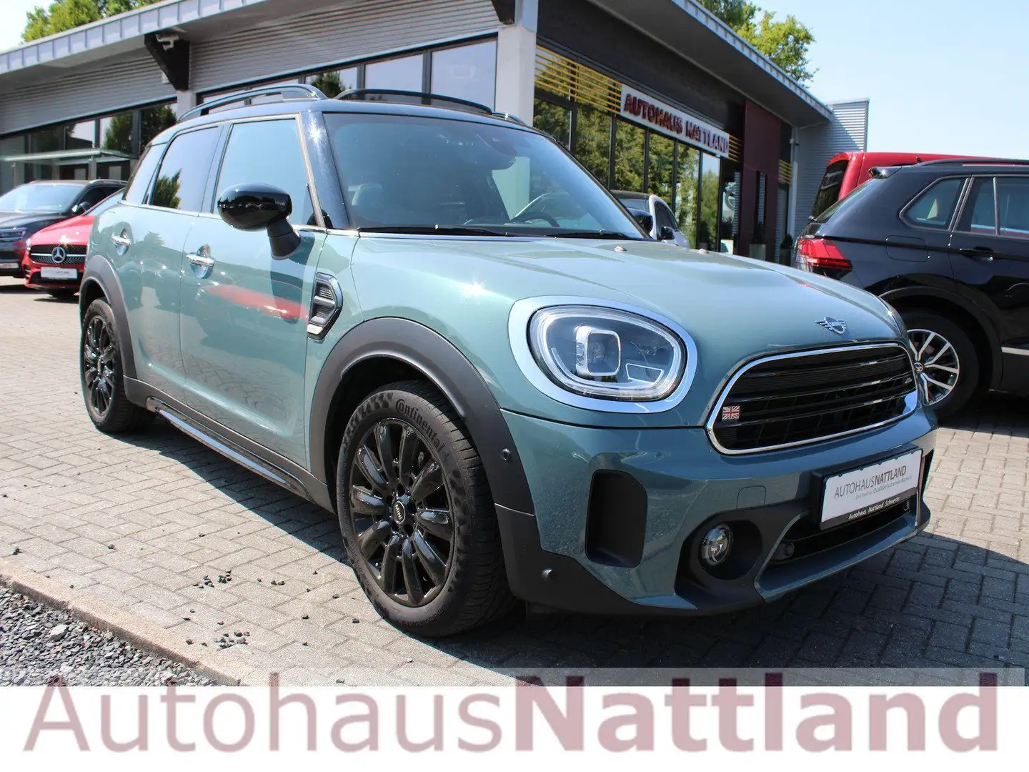 MINI Cooper D Countryman Classic Trim Autom. Pano Nav Grün - 2