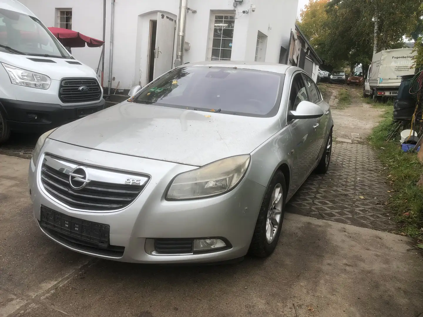Opel Insignia Sport. Automatik Grau - 1