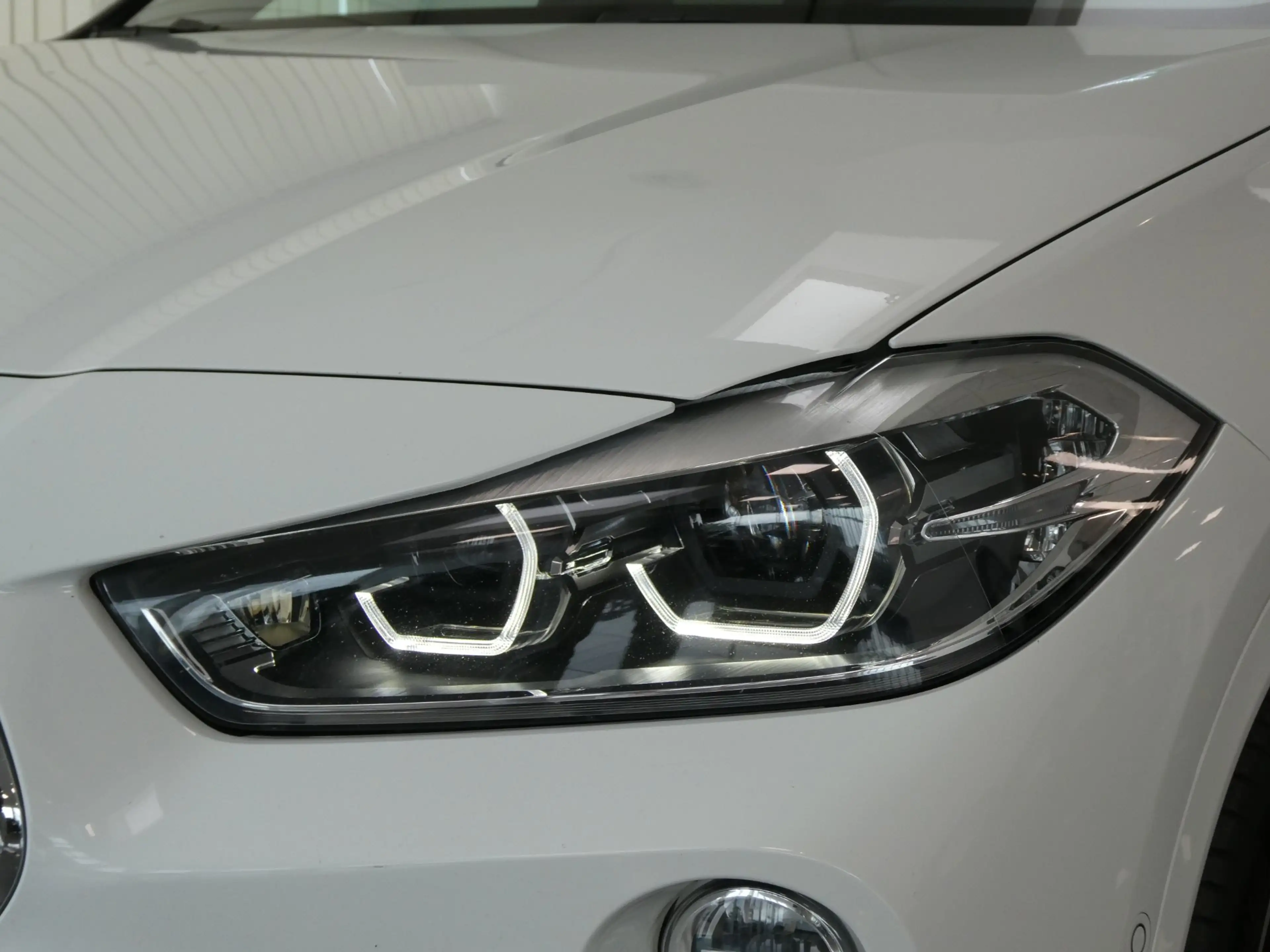 BMW X2 sDrive18d M-Sportpaket — photo 4