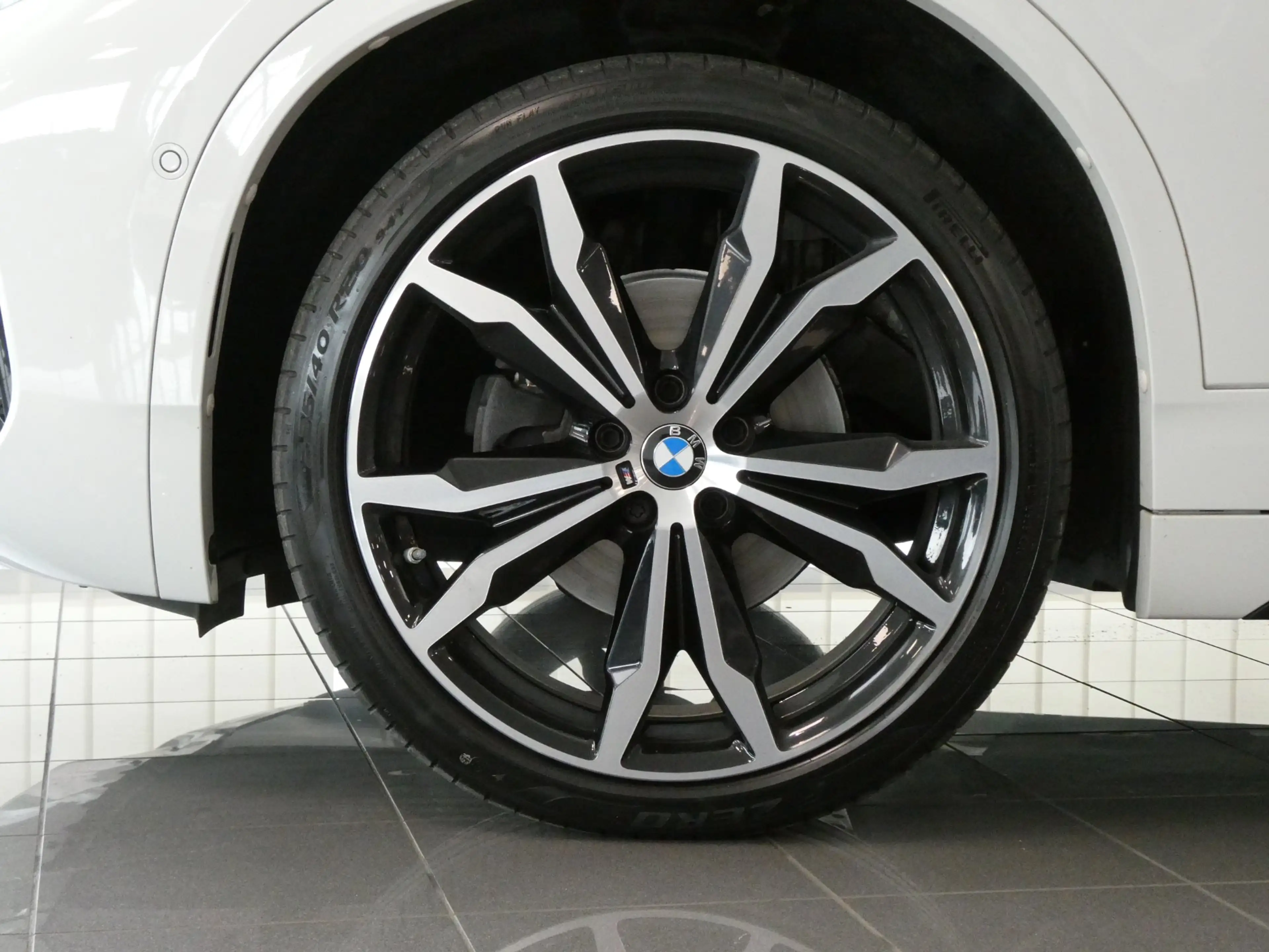 BMW X2 sDrive18d M-Sportpaket — photo 5