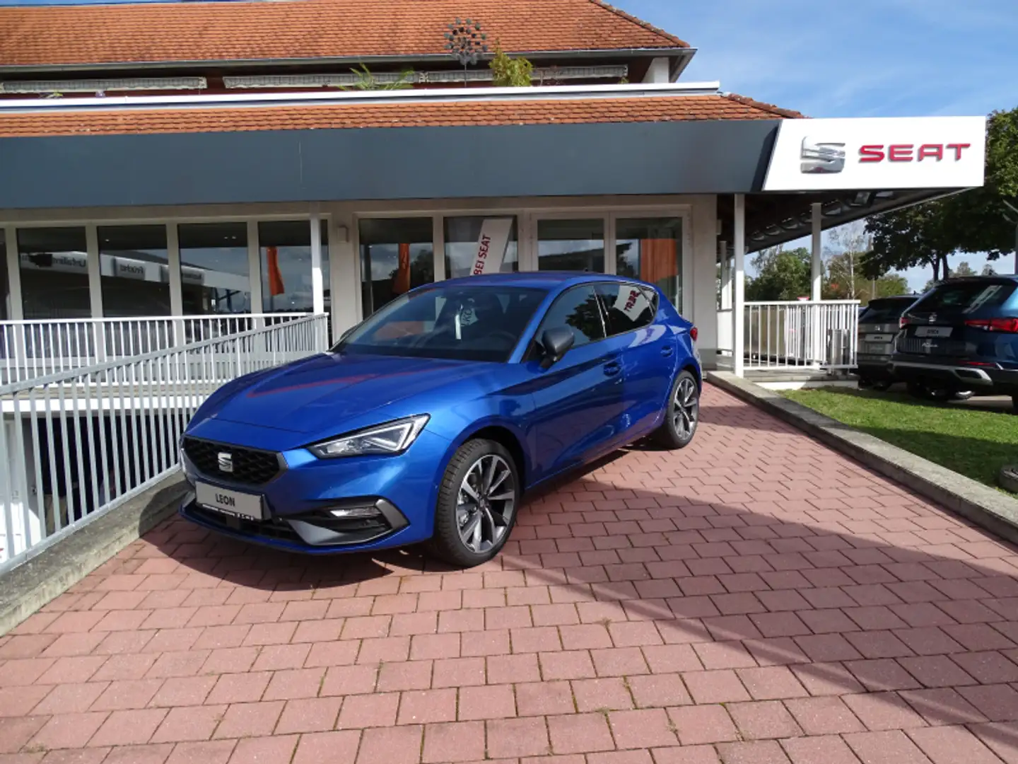 SEAT Leon Leon 1.5 TSI FR 150PS Navi ACC Totwinkel Kessy 18´ Azul - 1