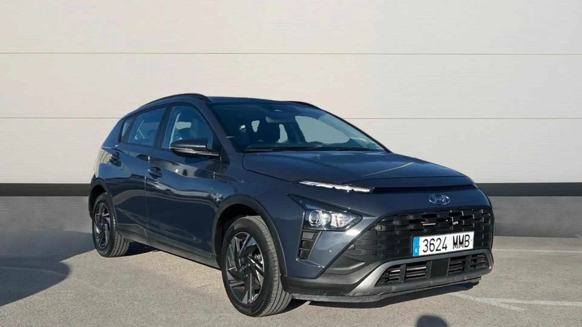 Hyundai BAYON 1.0 TGDI MHEV 74KW MAXX 100 5P Gris - 1