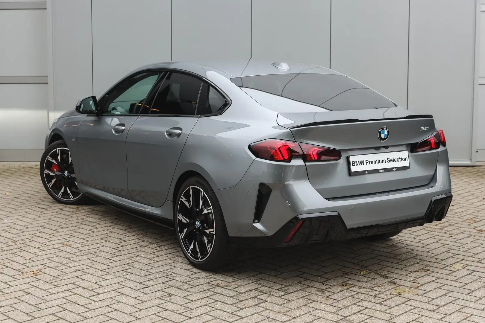 BMW 220 2 Serie Gran Coupé M Sport Automaat / Sportstoelen Gris - 2