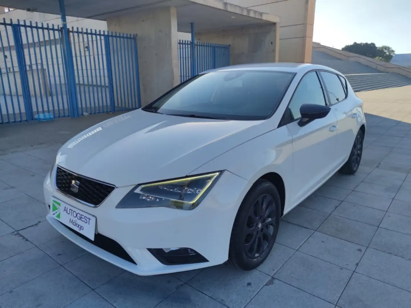 SEAT Leon 1.6TDI CR S&S Style 105 Blanco - 1