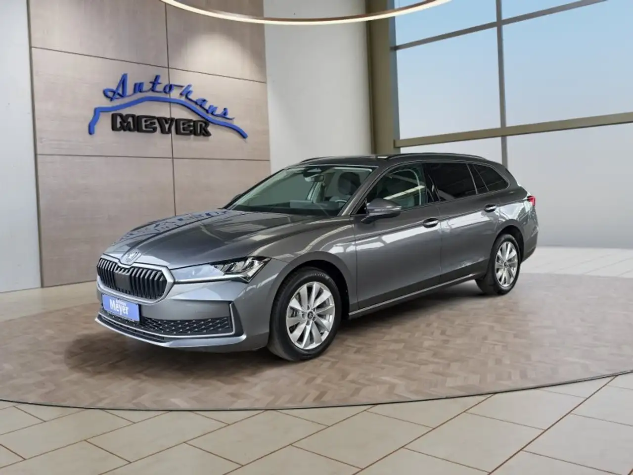 Skoda Superb Combi 2,0TDI DSG Navi/DCC/ACC/Kamera/Sitzhz., миниатюра 2