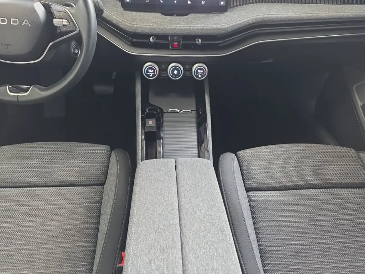 Skoda Superb Combi 2,0TDI DSG Navi/DCC/ACC/Kamera/Sitzhz., миниатюра 13