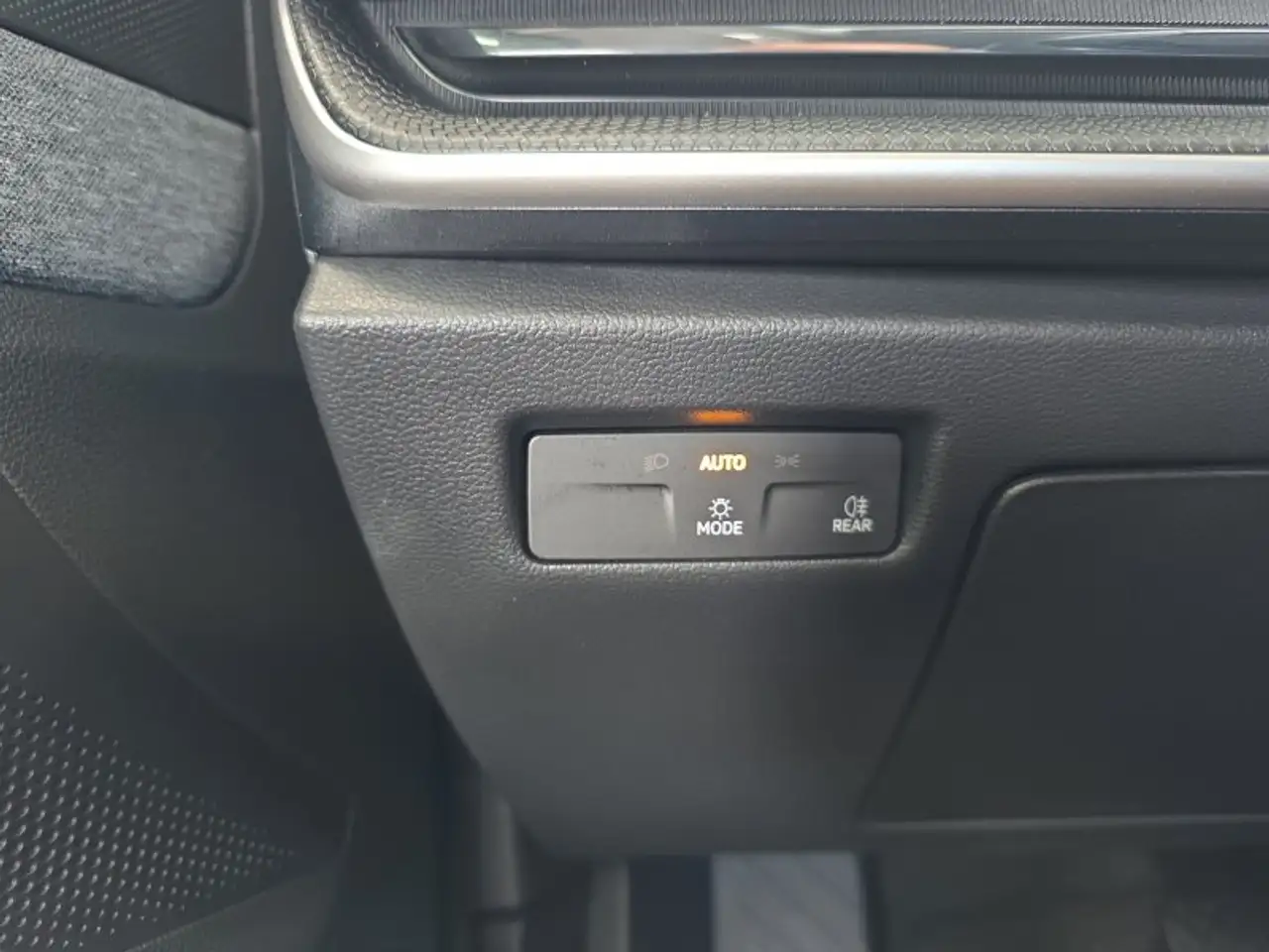 Skoda Superb Combi 2,0TDI DSG Navi/DCC/ACC/Kamera/Sitzhz., миниатюра 20
