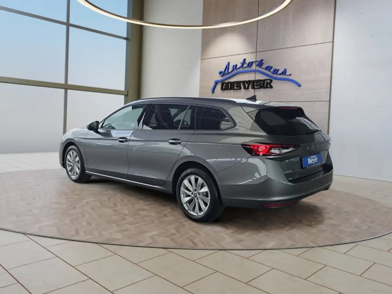 Skoda Superb Combi 2,0TDI DSG Navi/DCC/ACC/Kamera/Sitzhz., миниатюра 4