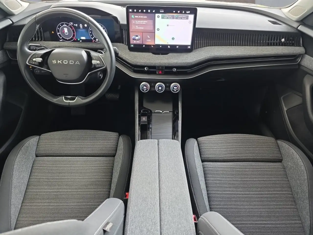Skoda Superb Combi 2,0TDI DSG Navi/DCC/ACC/Kamera/Sitzhz., миниатюра 11