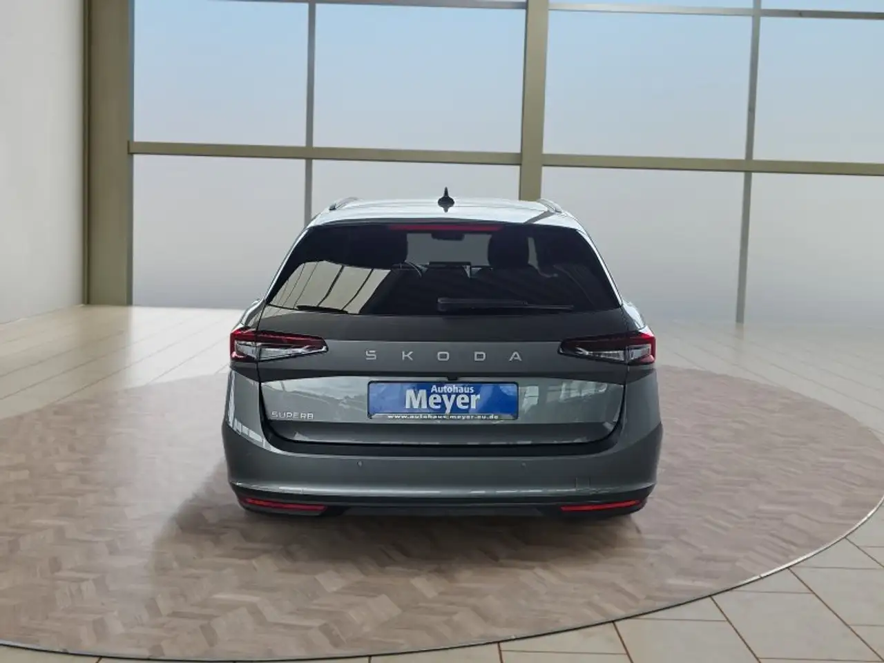 Skoda Superb Combi 2,0TDI DSG Navi/DCC/ACC/Kamera/Sitzhz., миниатюра 5