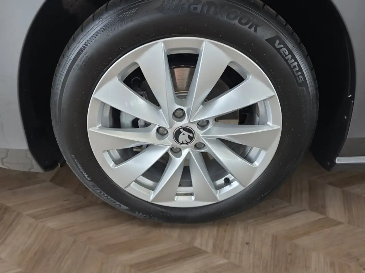 Skoda Superb Combi 2,0TDI DSG Navi/DCC/ACC/Kamera/Sitzhz., миниатюра 16