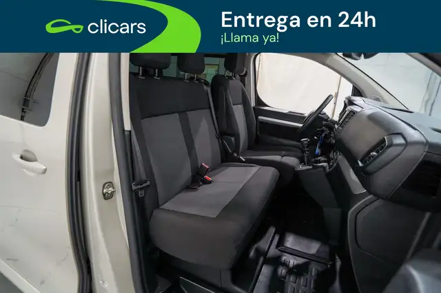Peugeot Traveller view 16