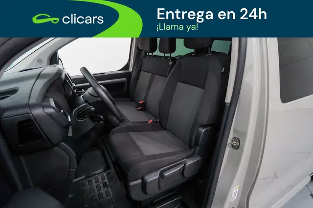 Peugeot Traveller view 14