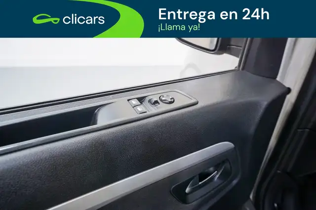 Peugeot Traveller view 18