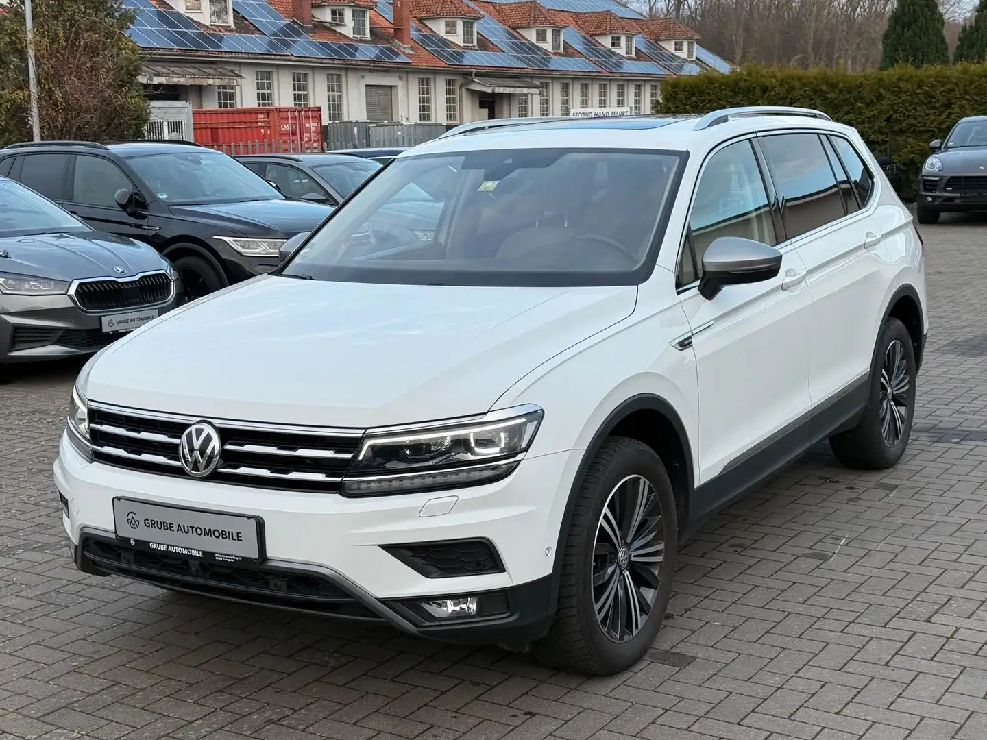 Volkswagen Tiguan Allspace Highline 4M DSG*LED*AHK*NAV*SHZ Weiß - 1