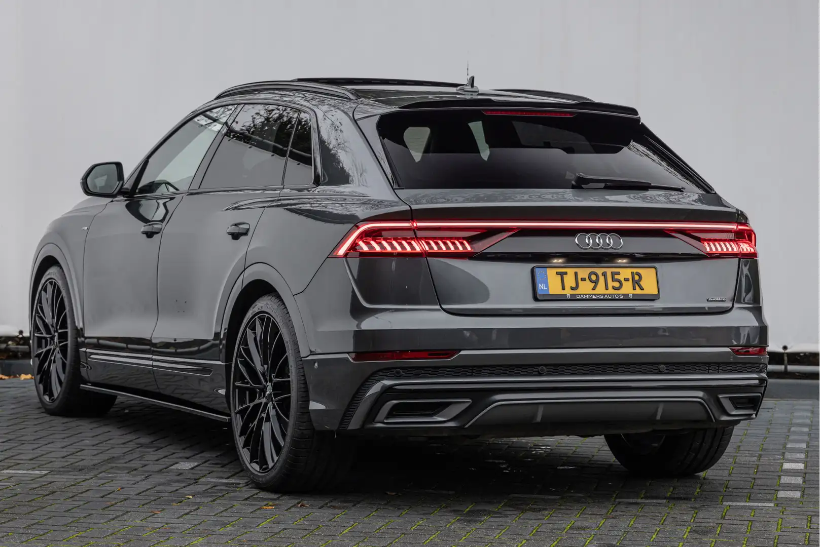 Audi Q8 50 TDI 286pk Quattro S-line S-stoelen 4-wielsturin Gris - 2