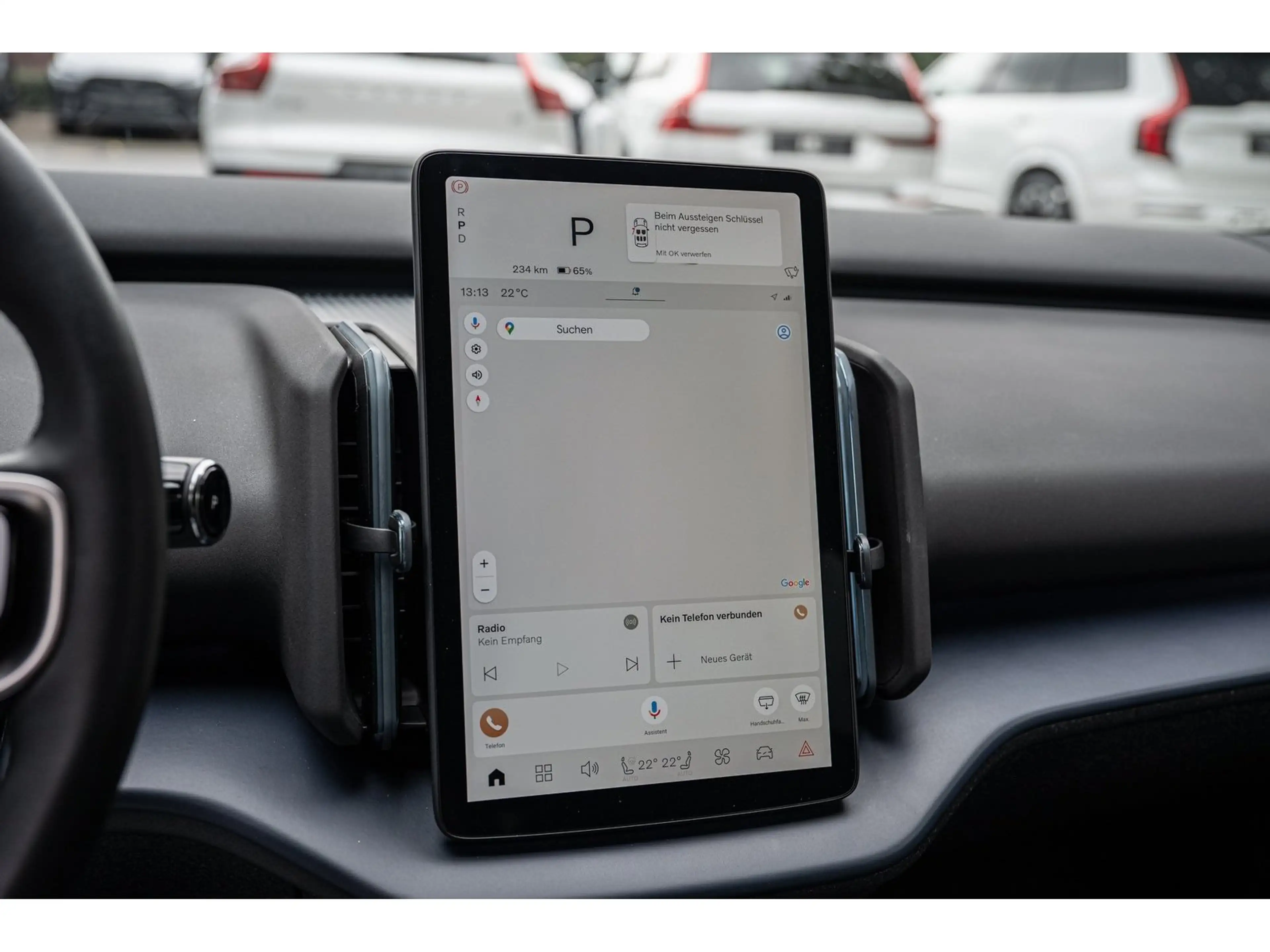 Volvo EX30 Extended Range Plus — photo 14