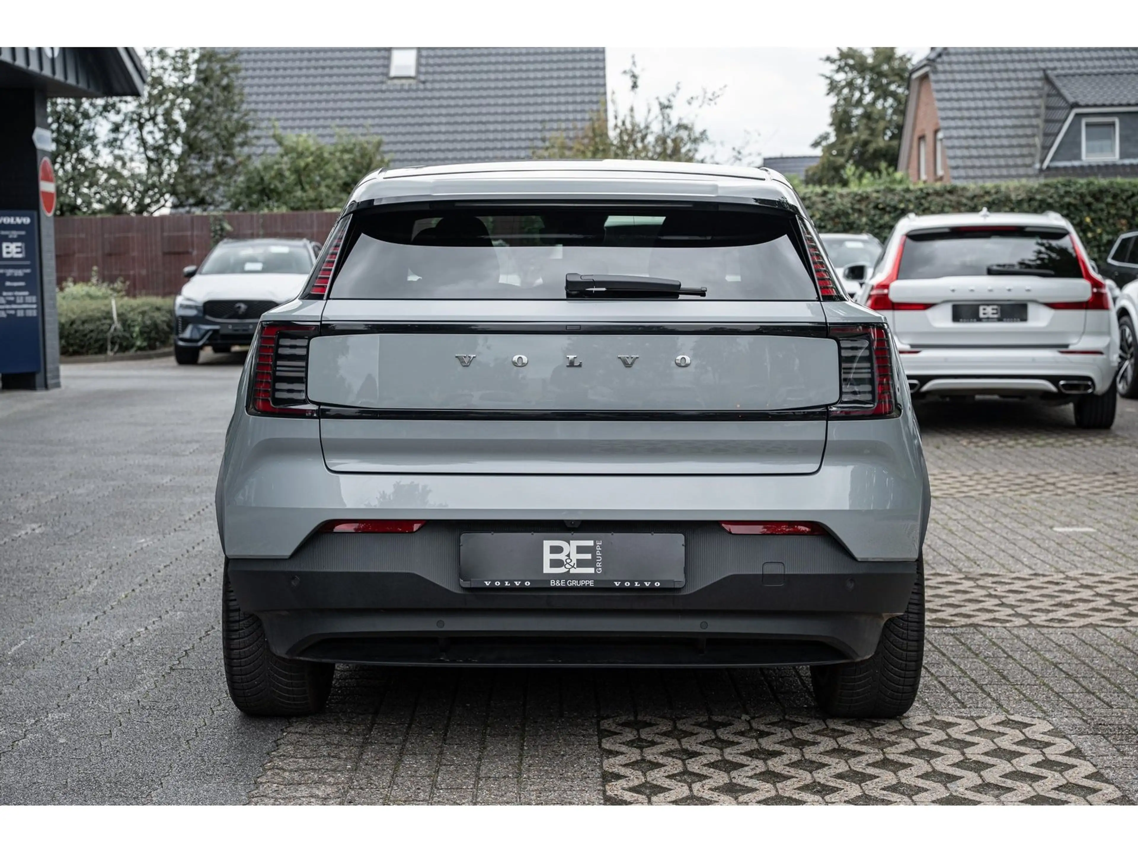 Volvo EX30 Extended Range Plus — photo 4