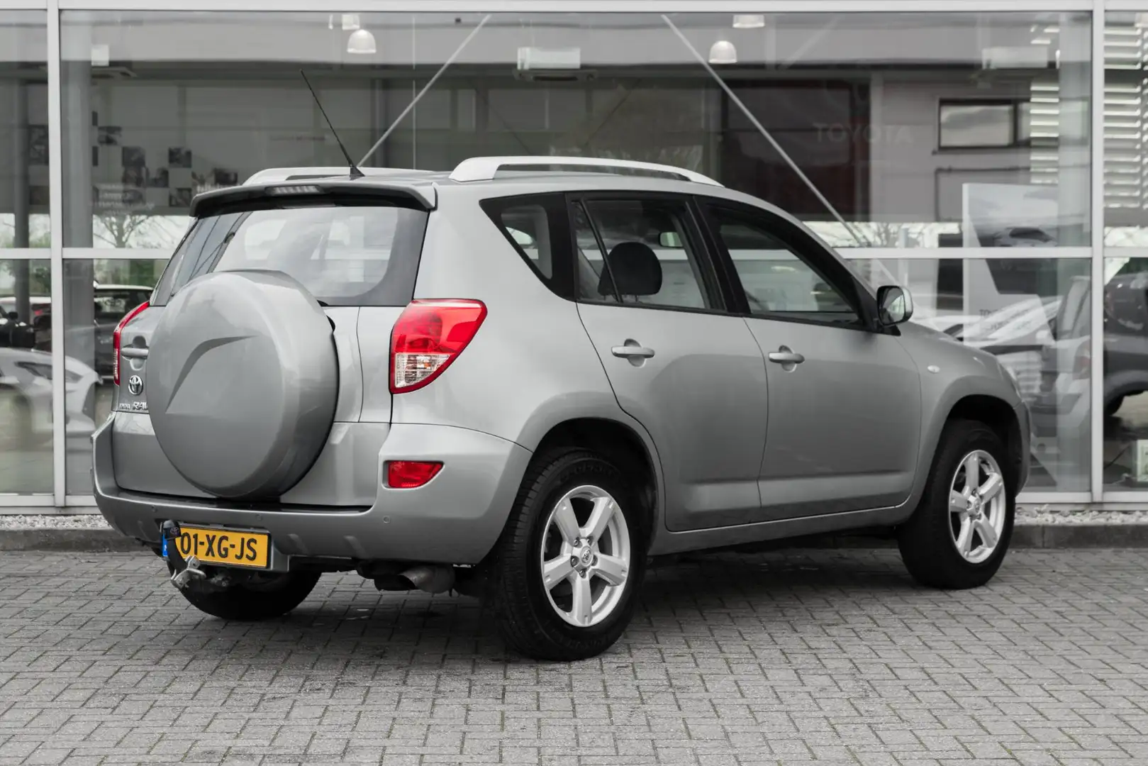 Toyota RAV 4 2.0 VVTi Linea Sol Verde - 2