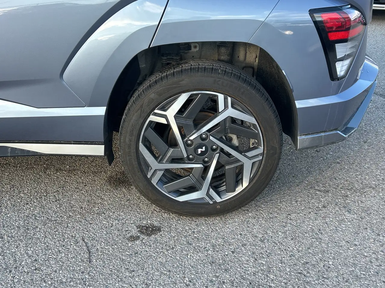 Hyundai KONA снимка Hyundai KONA