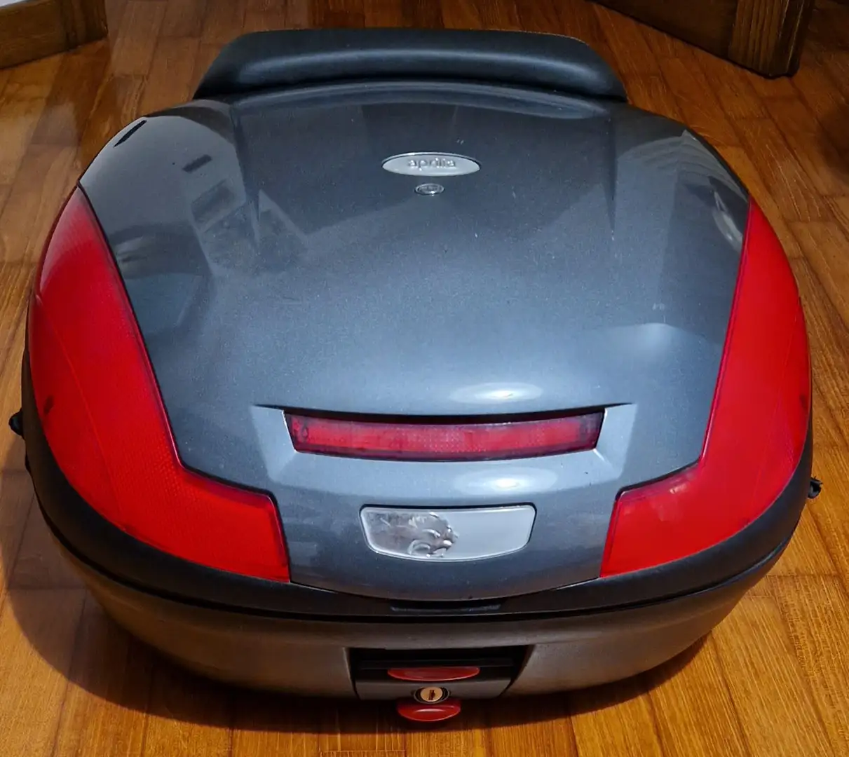 Aprilia Scarabeo 500 Gris - 2