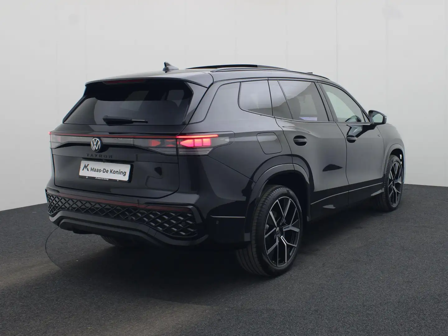 Volkswagen Tayron 1.5eHybrid 200kW/272PK R-Line DSG · Panoramadak · Nero - 2