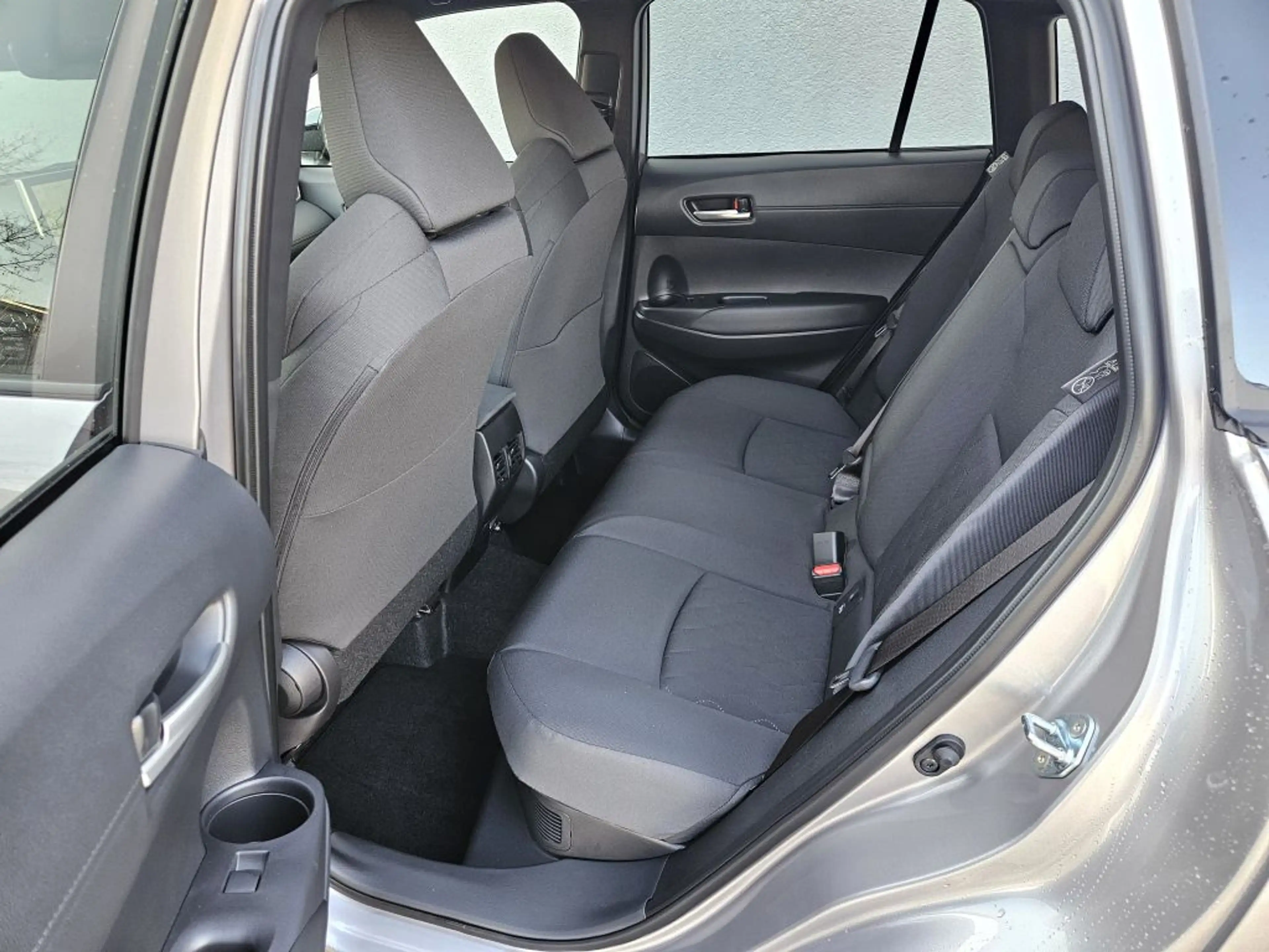 Toyota Corolla Cross Hybrid 2.0 VVT-i Teamplayer — photo 6