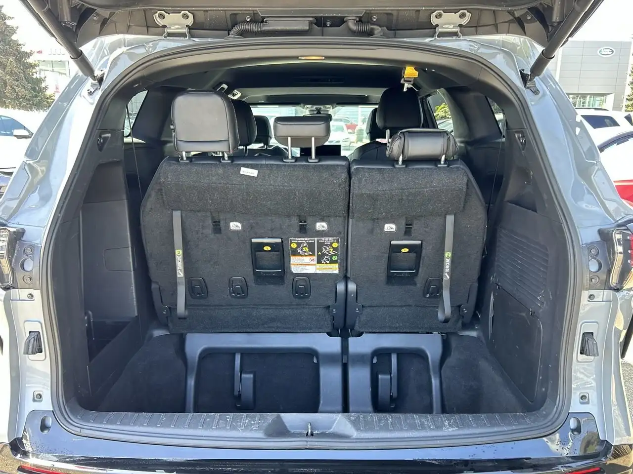 Toyota Sienna снимка Toyota Sienna