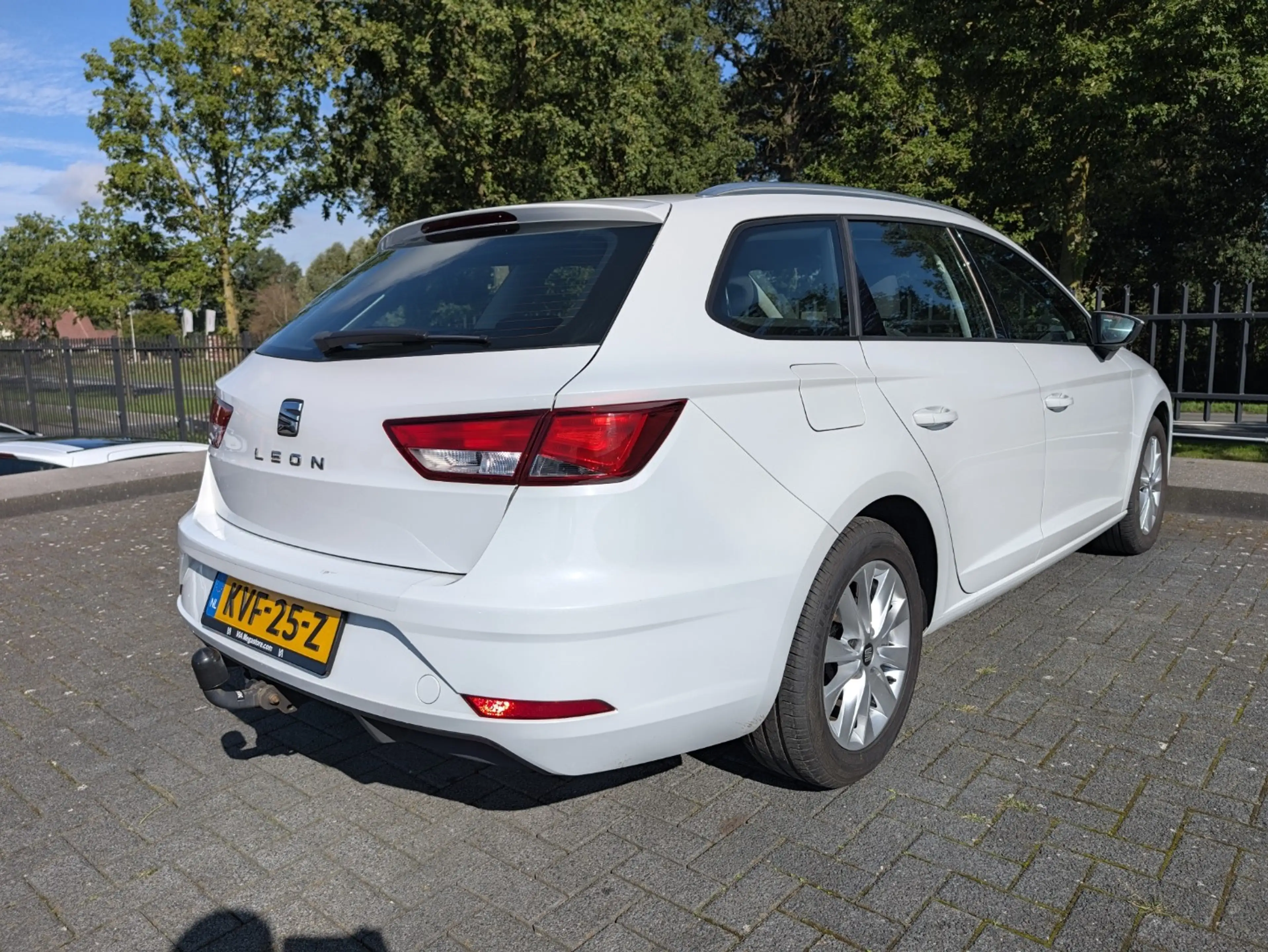 SEAT Leon 1.5 TSI 150PK | Trekhaak | Camera | ACC | Stoelver — photo 3