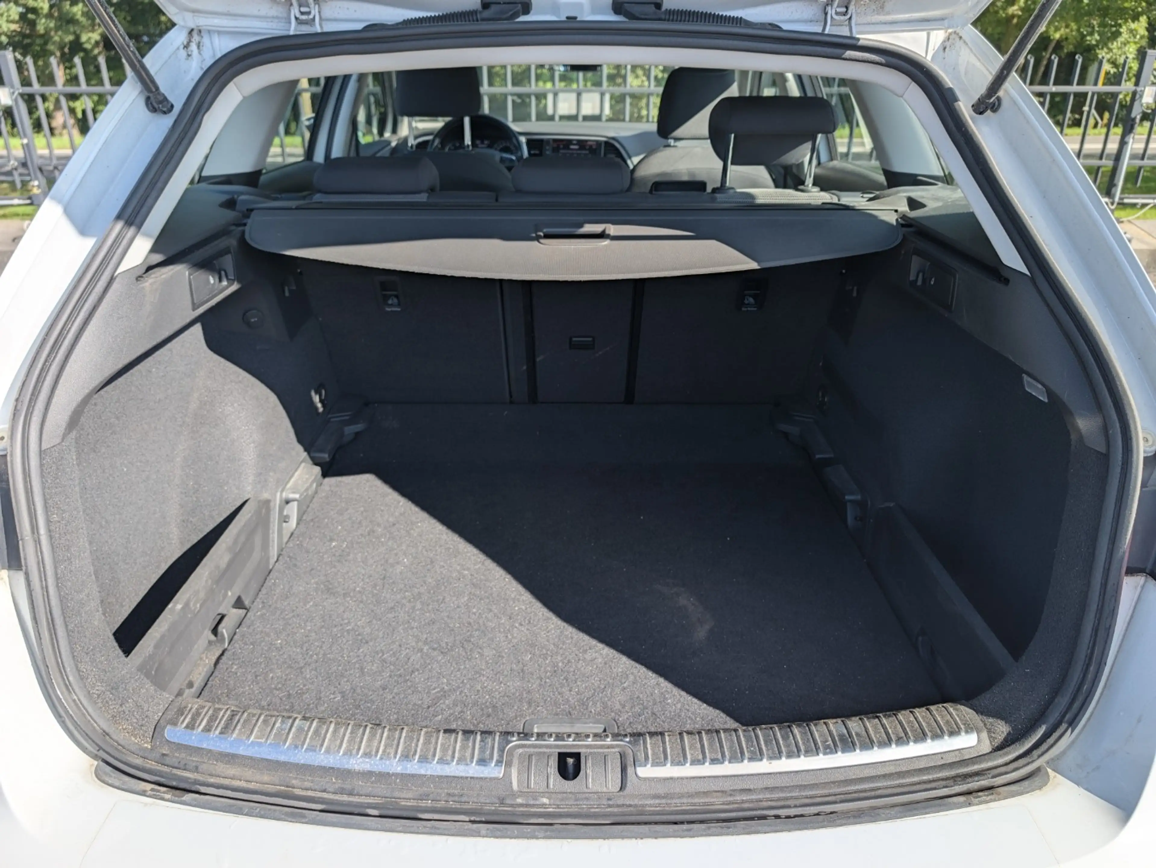 SEAT Leon 1.5 TSI 150PK | Trekhaak | Camera | ACC | Stoelver — photo 10