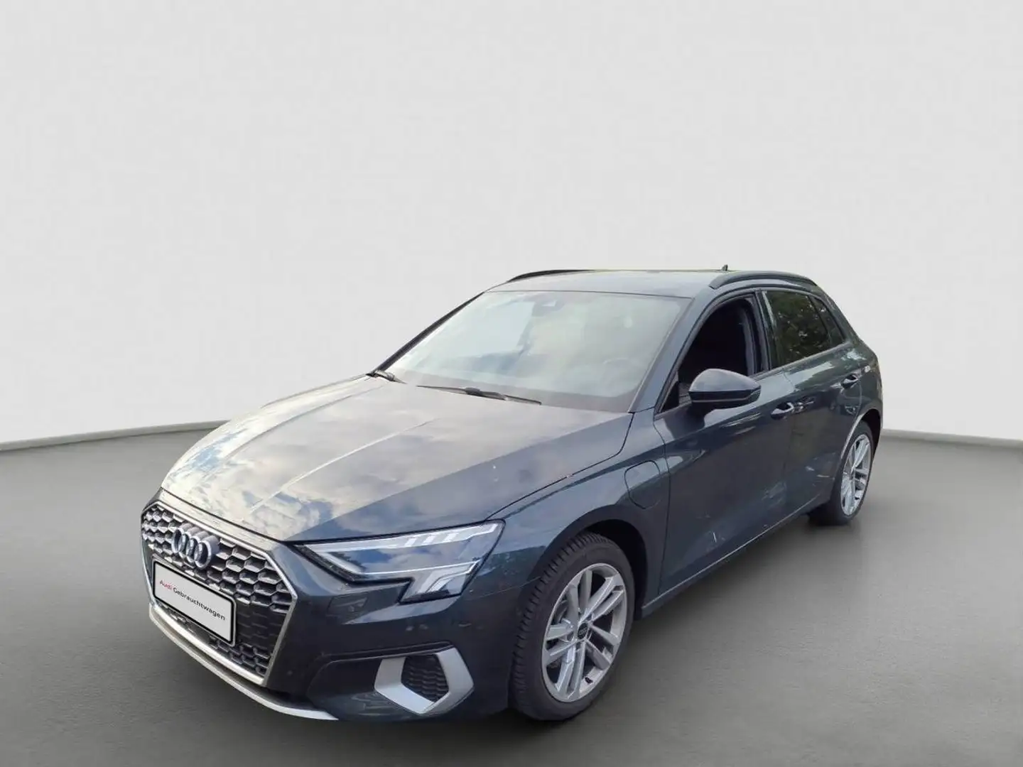 Audi A3 Sportback 40 TFSI e advanced S tr LED ACC Cam Grau - 2