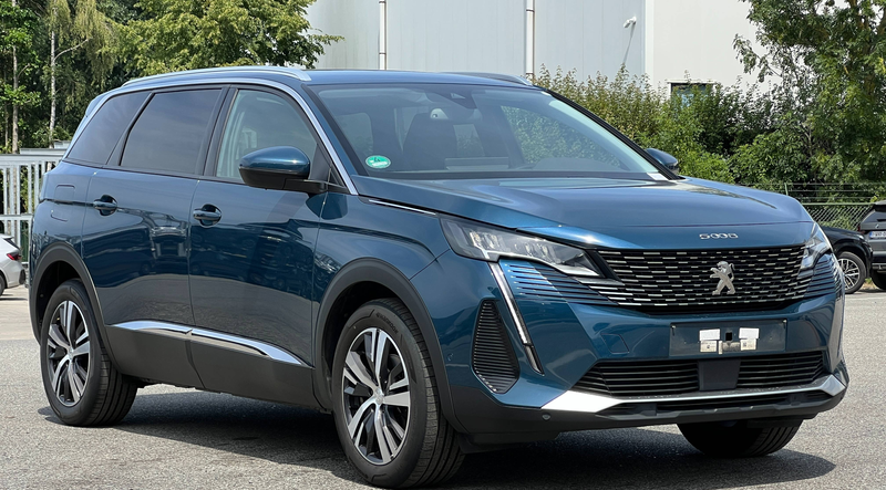 Peugeot 5008 5008 1.5 BlueHDi Allure 7ZITS CAMERA NAVY — photo 3