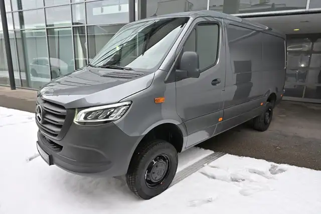 Mercedes-Benz Sprinter 319 CDI KA 4x4 Mittel Klima LED AHK 2.8 t.
