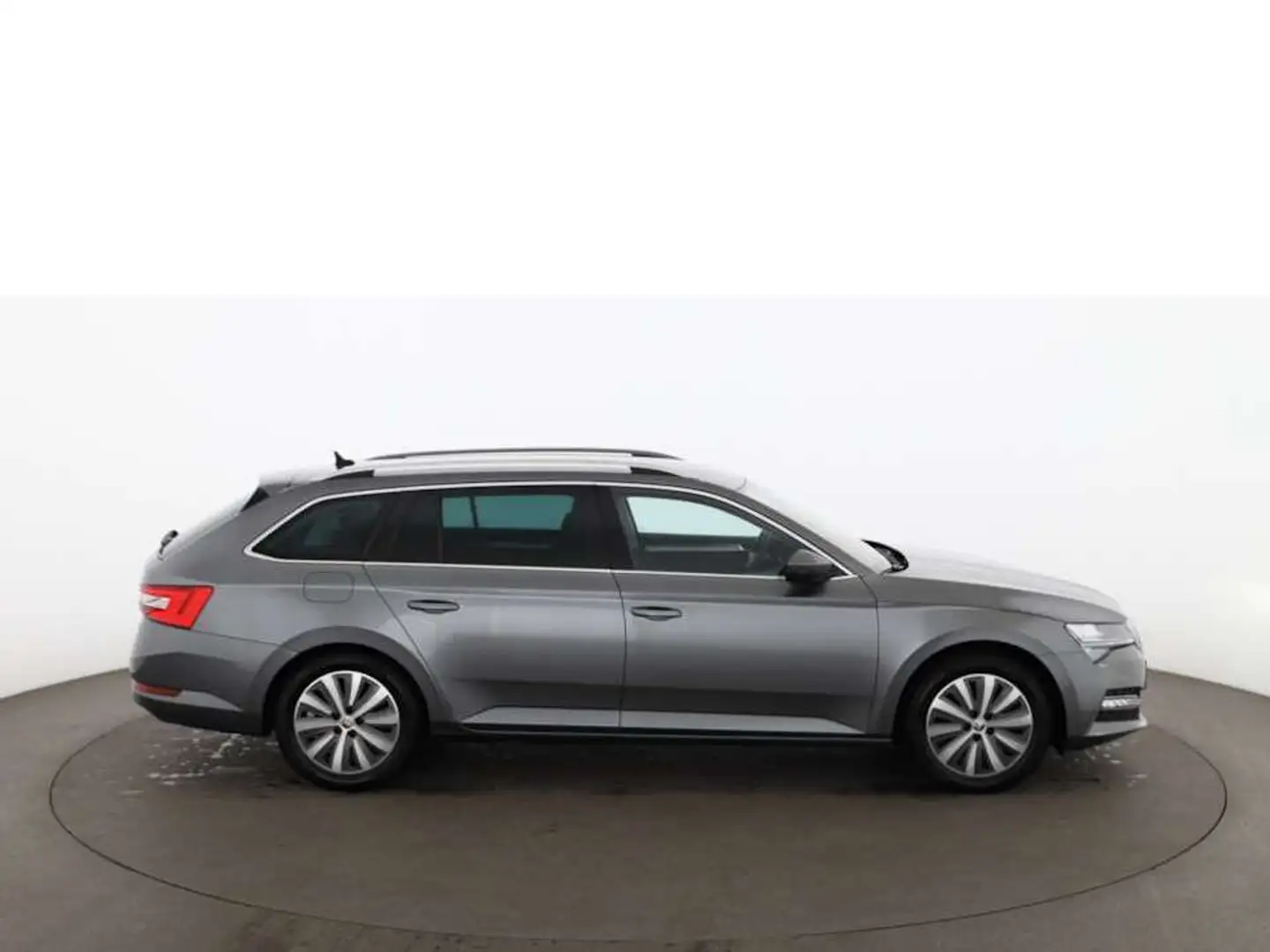 Skoda Superb Combi 1.4 TSI Ambition Aut LED STANDHZG Grau - 2