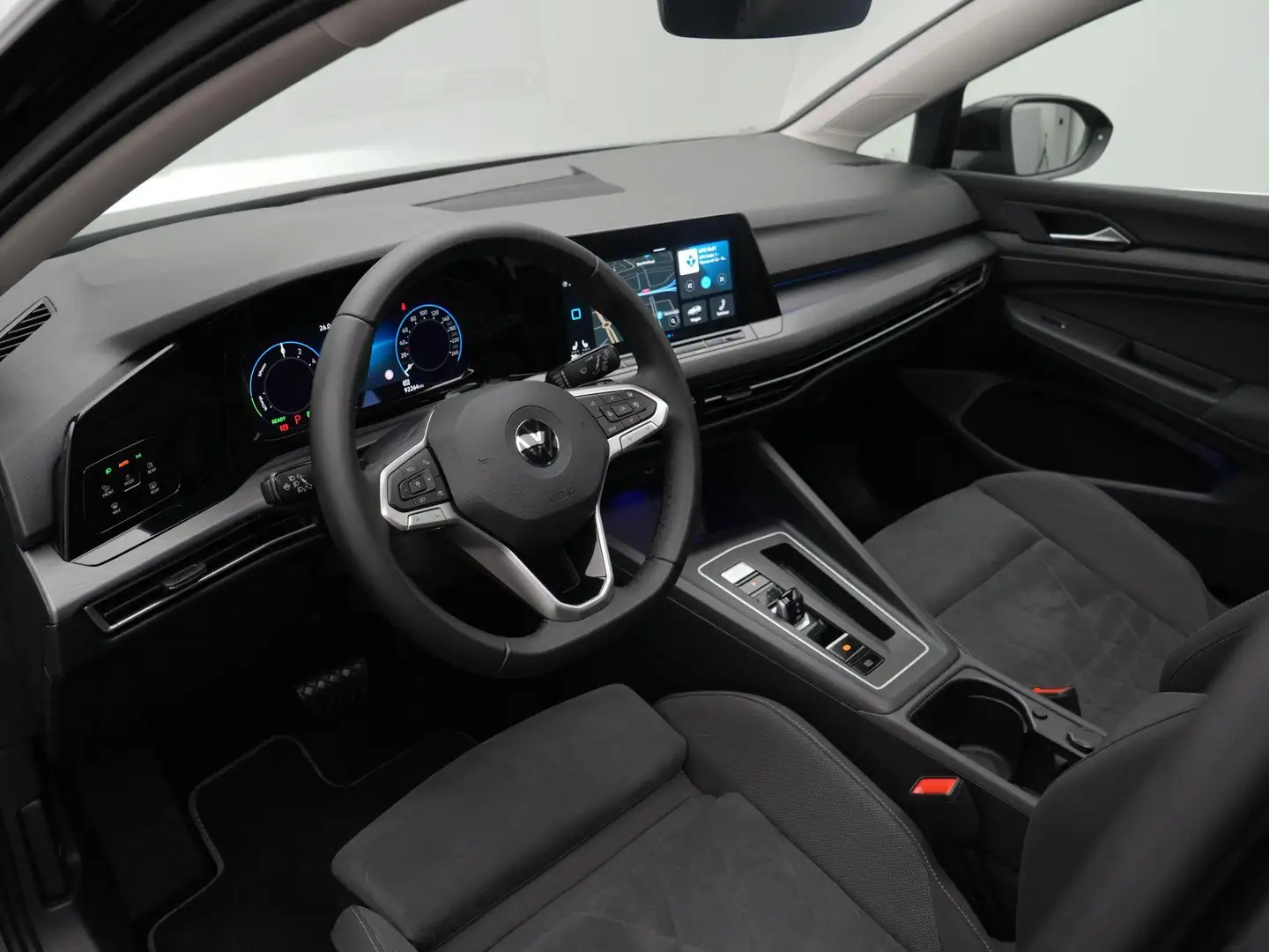 Volkswagen Golf 1.4 204 pk DSG eHybrid Style | Panoramadak | Trekh Zwart - 2