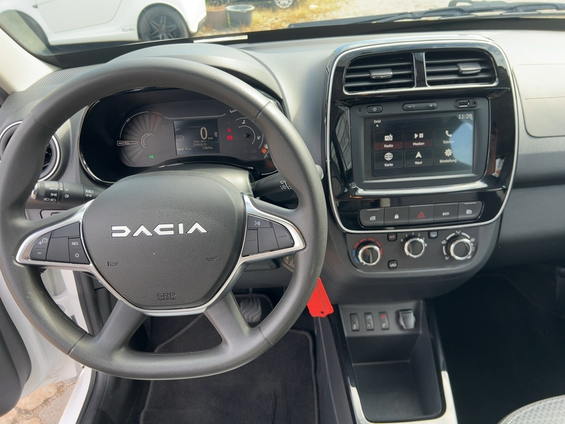 Dacia Spring Essential KLIMA LED-Tagfahrlicht BT ABS ESP ZV — photo 12