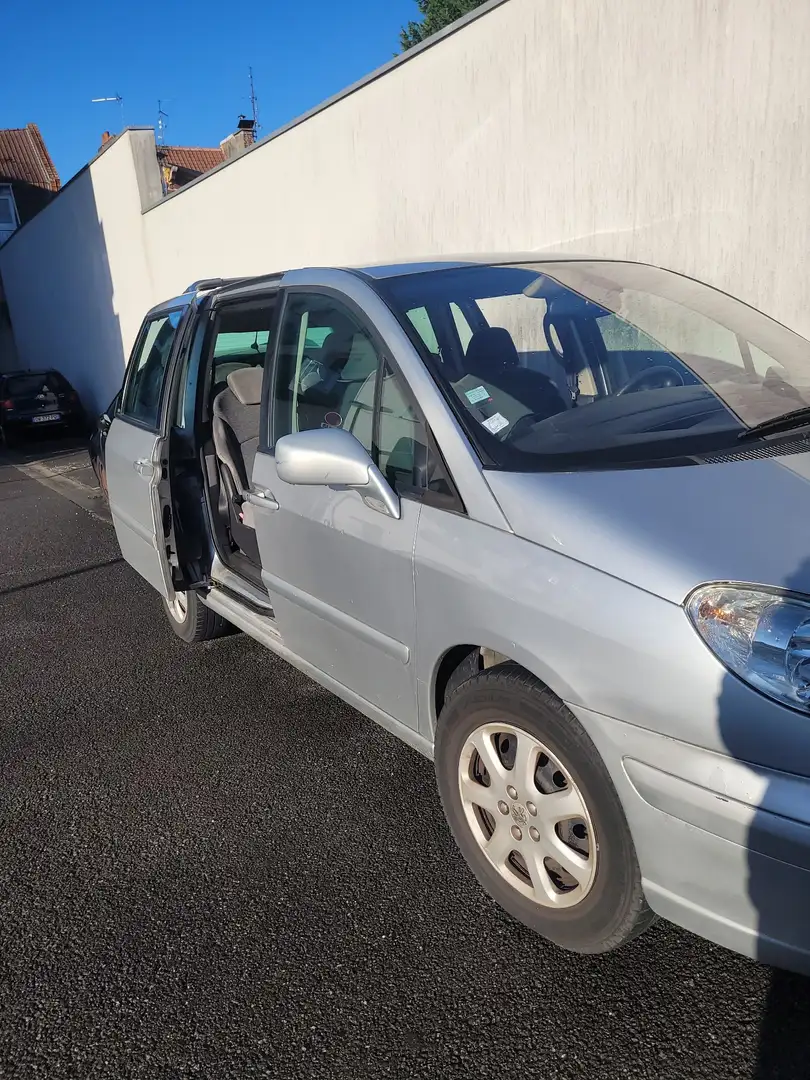 Peugeot 807 2.0 HDi 16v Confort Pack - 2