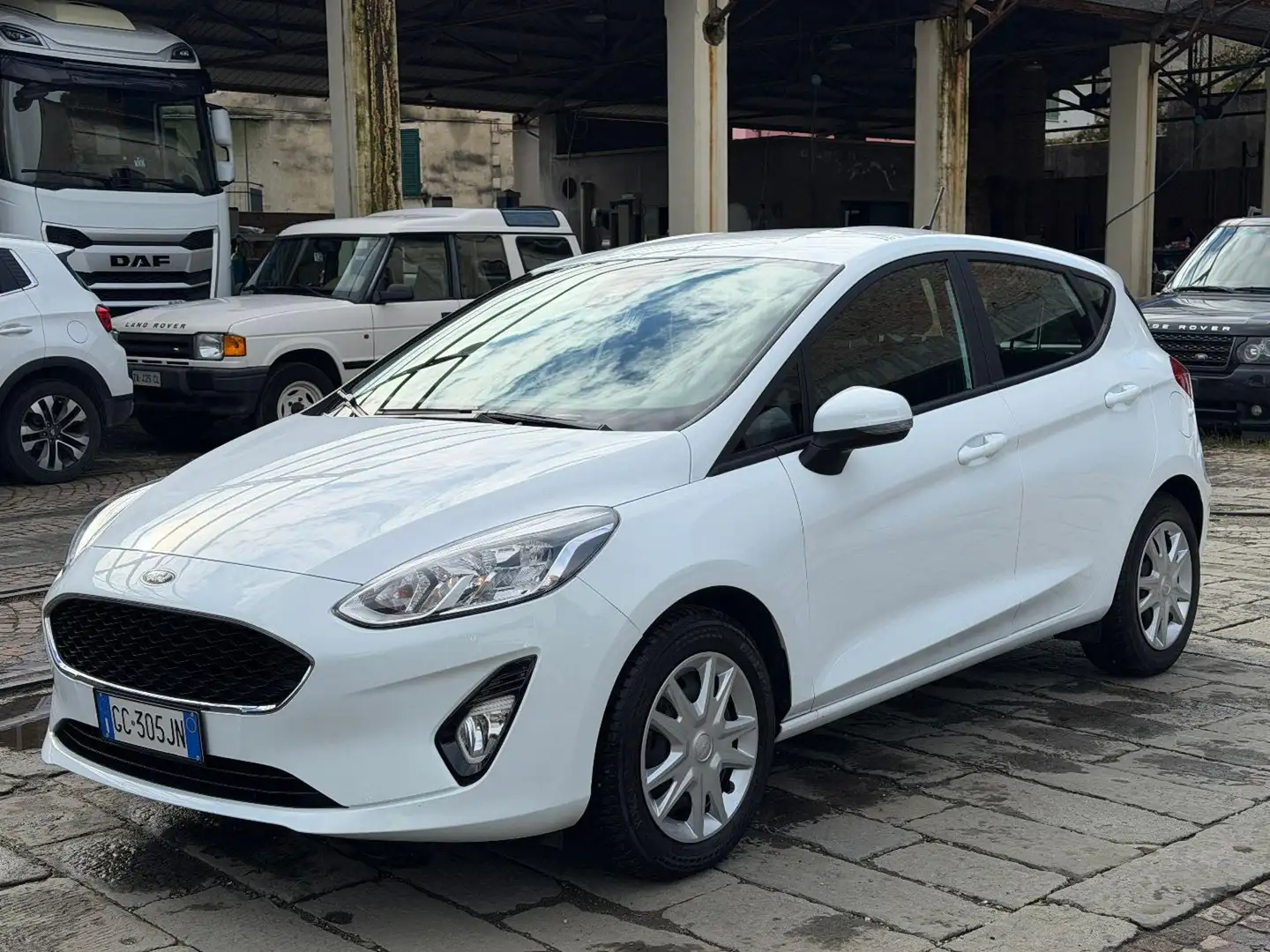 Ford Fiesta 1.5 EcoBlue 5 porte Business Blanc - 1