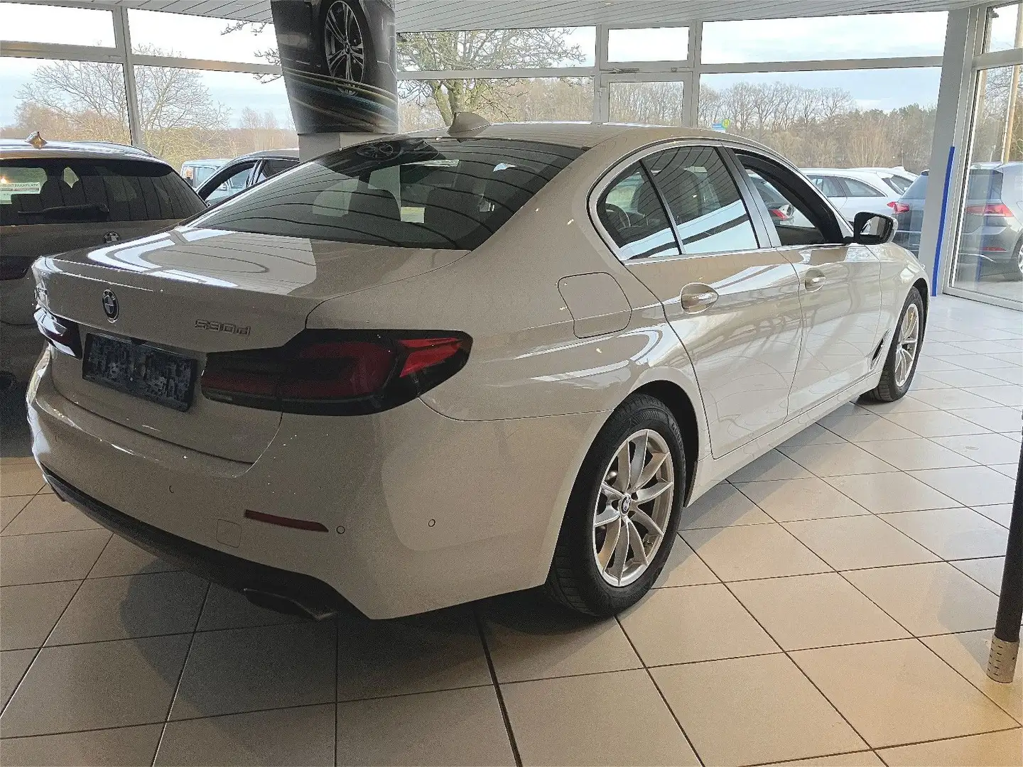 BMW 530 xd 1Hd/unfallfrei/ExclusivNappa/Komfortsitz Weiß - 2