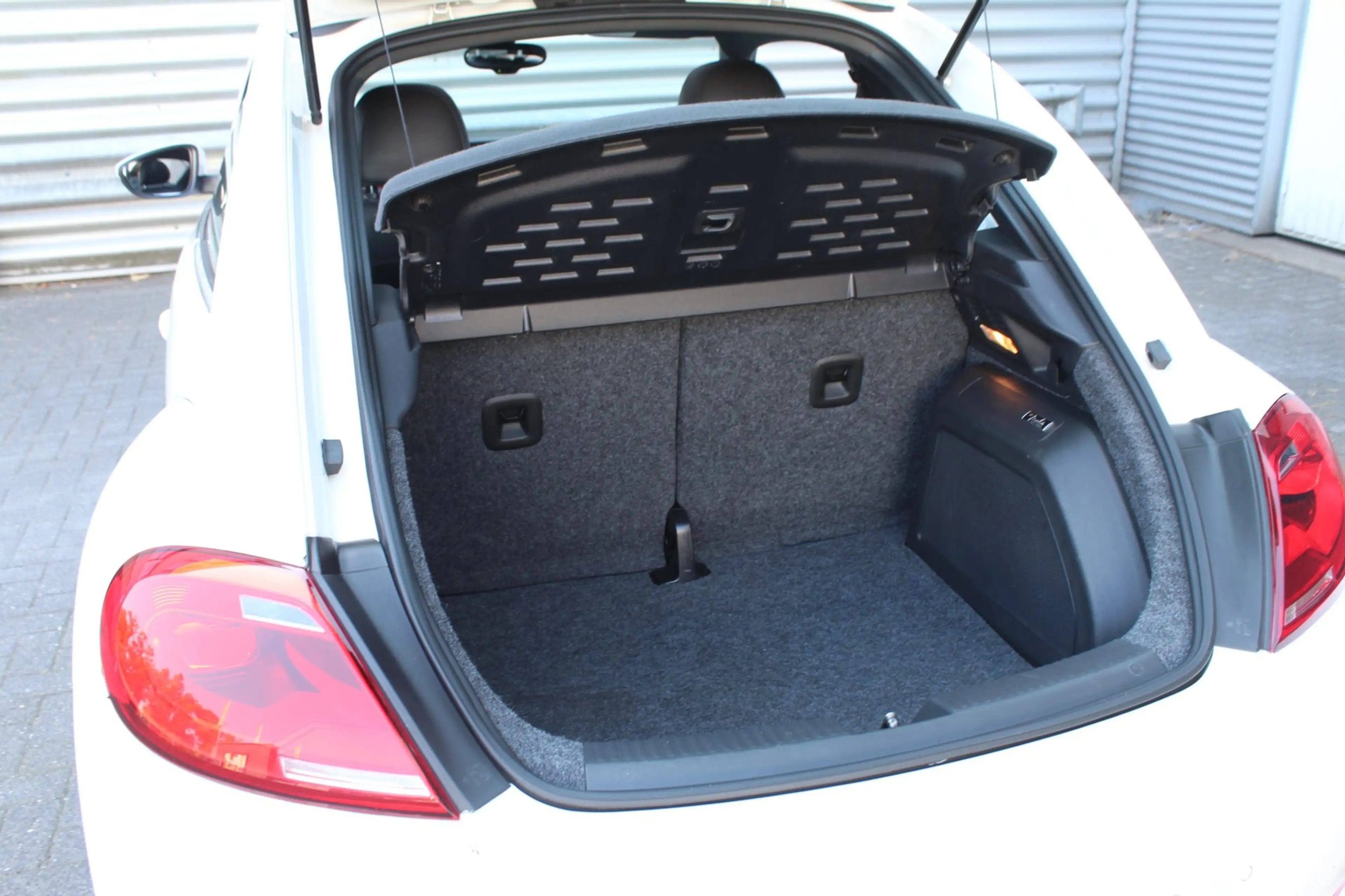 Volkswagen Beetle 1.4 TSI 161pk Sport Panoramadak Fender Leder — photo 25