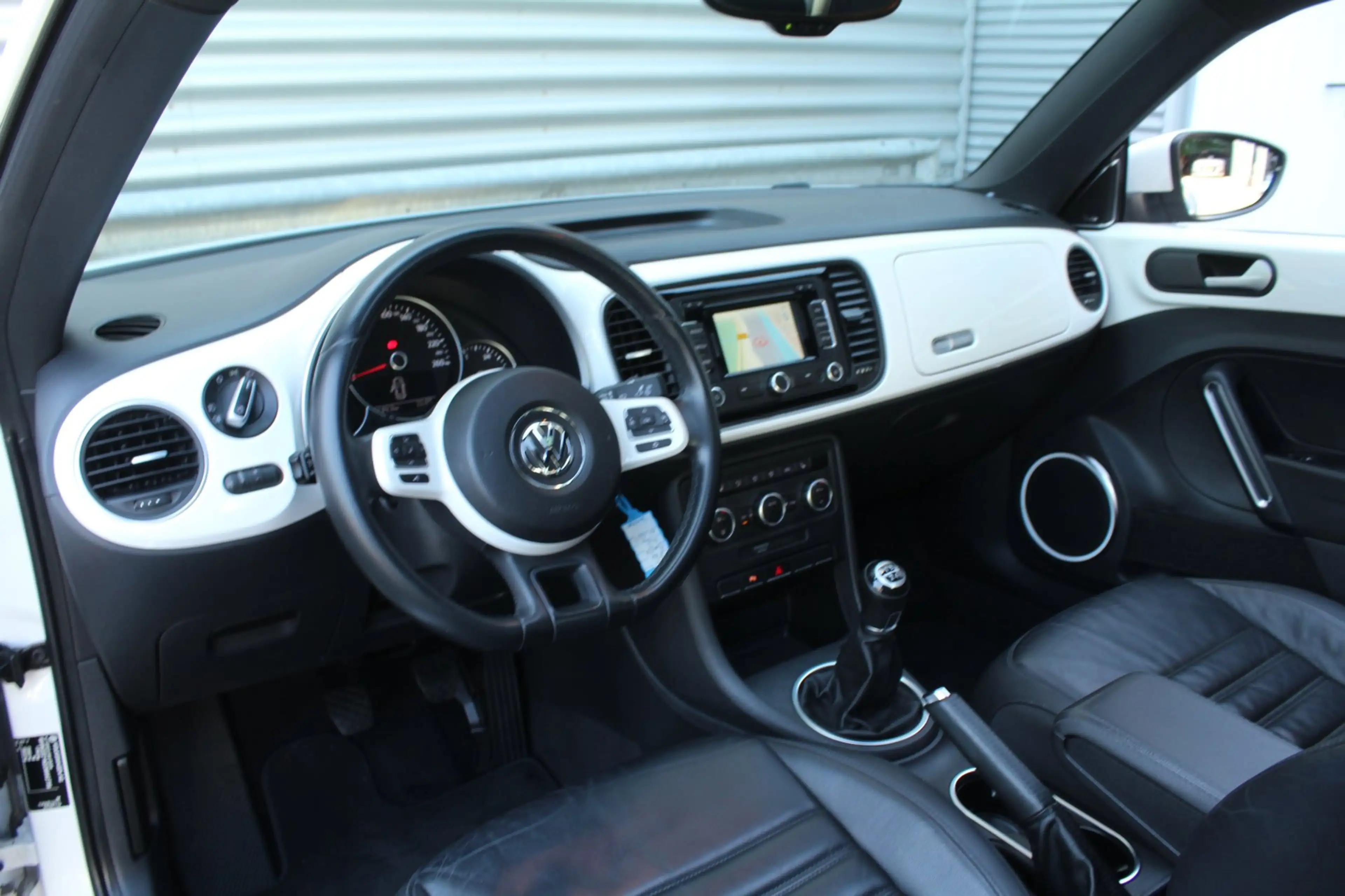 Volkswagen Beetle 1.4 TSI 161pk Sport Panoramadak Fender Leder — photo 11