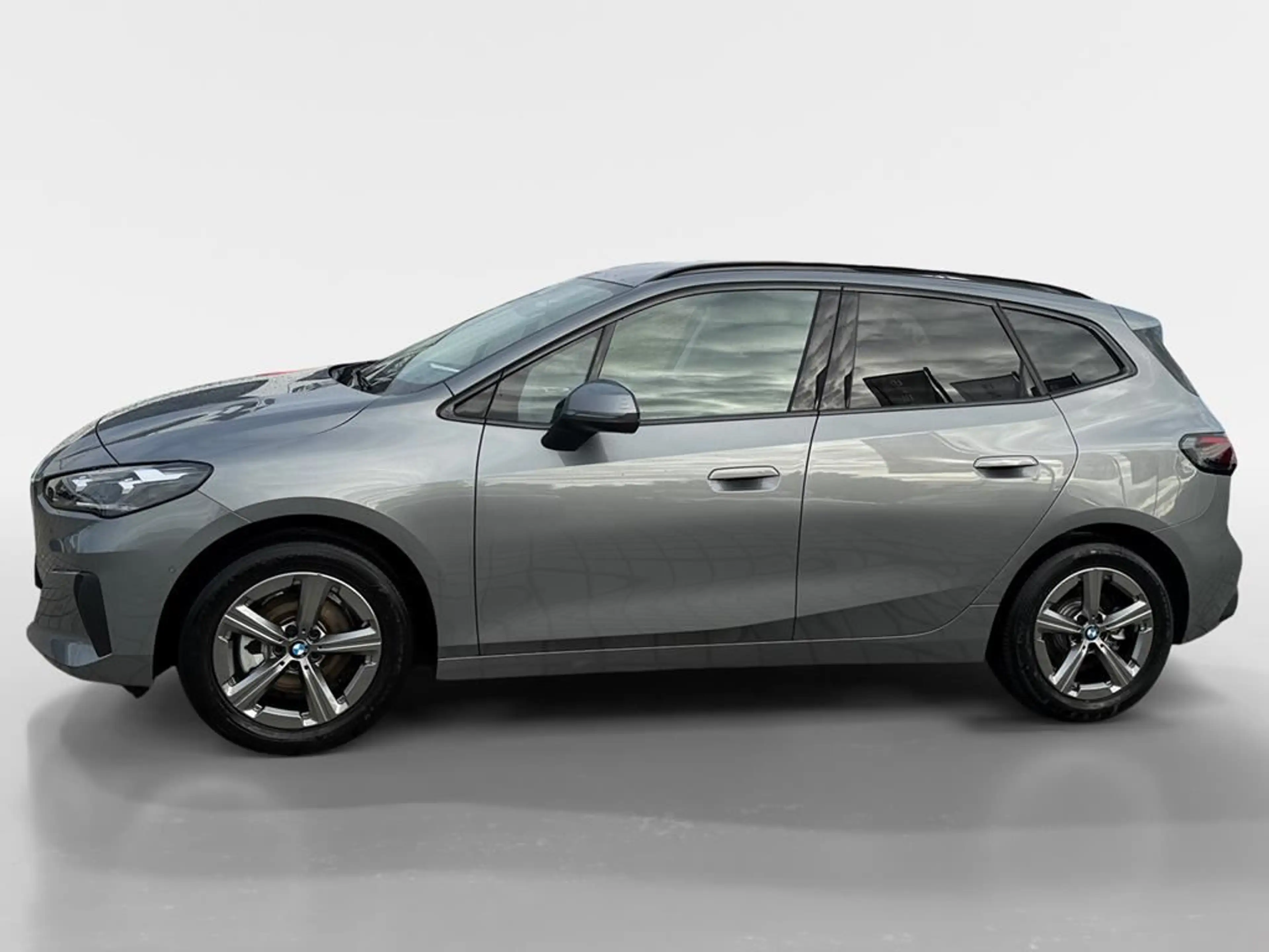 BMW 220 — photo 4